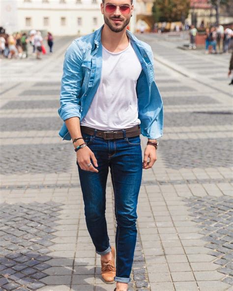 shoes with blue jeans